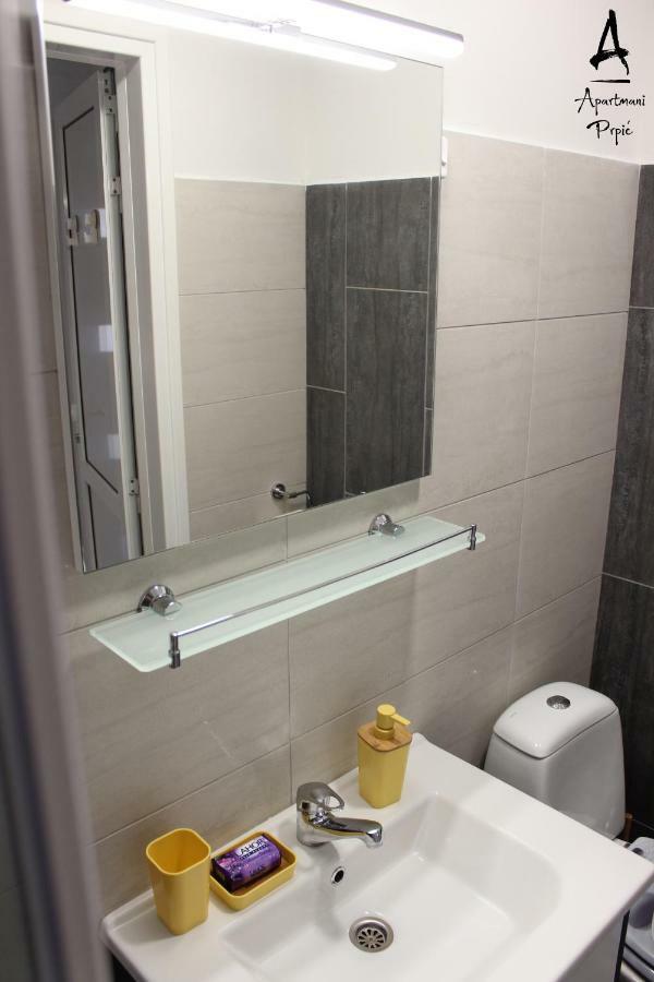 Apartmani Prpic Ražanac Екстериор снимка